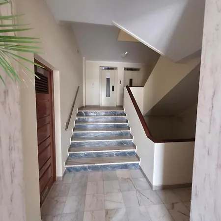 Casa Bella Breezy, 1 Minute Walk To Beach, Luxury 포티마오