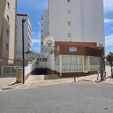 Casa Bella Breezy, 1 Minute Walk To Beach, Luxury 포티마오