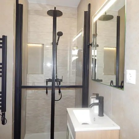 Casa Bella Breezy, 1 Minute Walk To Beach, Luxury *