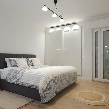 Casa Bella Breezy, 1 Minute Walk To Beach, Luxury 아파트 *