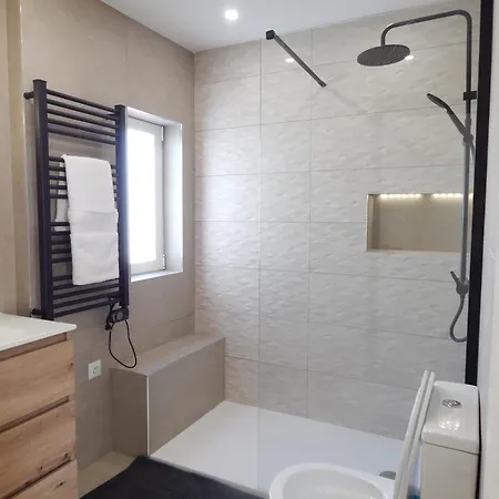 Casa Bella Breezy, 1 Minute Walk To Beach, Luxury *